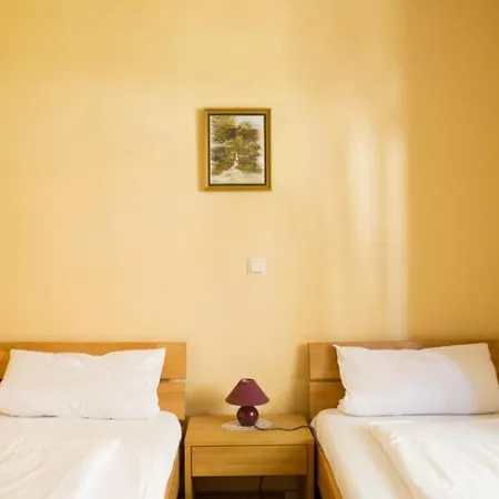 Hotel Esscobar Alte Bahnhof *